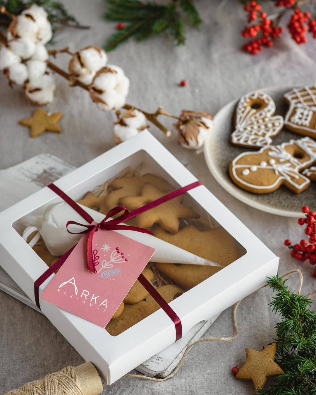 Dovana - Eglutės žaisliukai "Papuošk pats!"