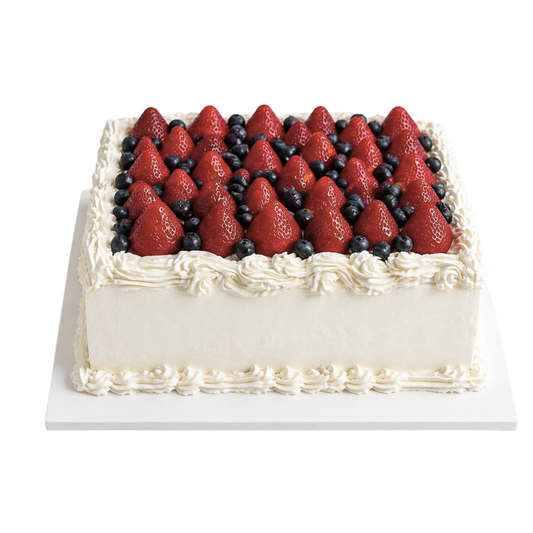 Elegantiškas kvadratinis tortas su uogomis, 45 Eur/kg