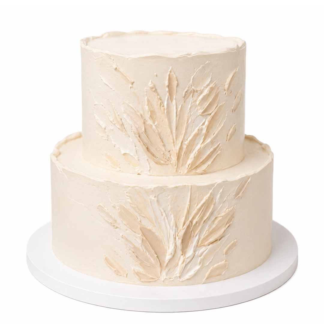 Grietinėle dengtas tortas su pasteliniais grietinėlės akcentais, 37 Eur/kg