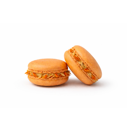 Tropinis Macarons su gvajava ir ananasais